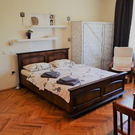 Studio Brasov Apartment Luaran gambar